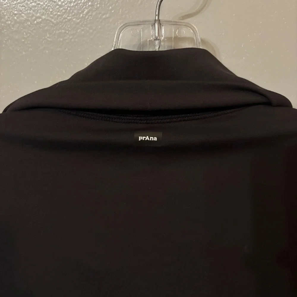 NWT prAna Black Full Zip Layna Jacket Athletic Workout‎ Activewear (Women Small)